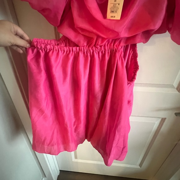 Target’s a new day Hot Pink Organza Puff Sleeve with Side Cut Outs Aline - Picture 5 of 8